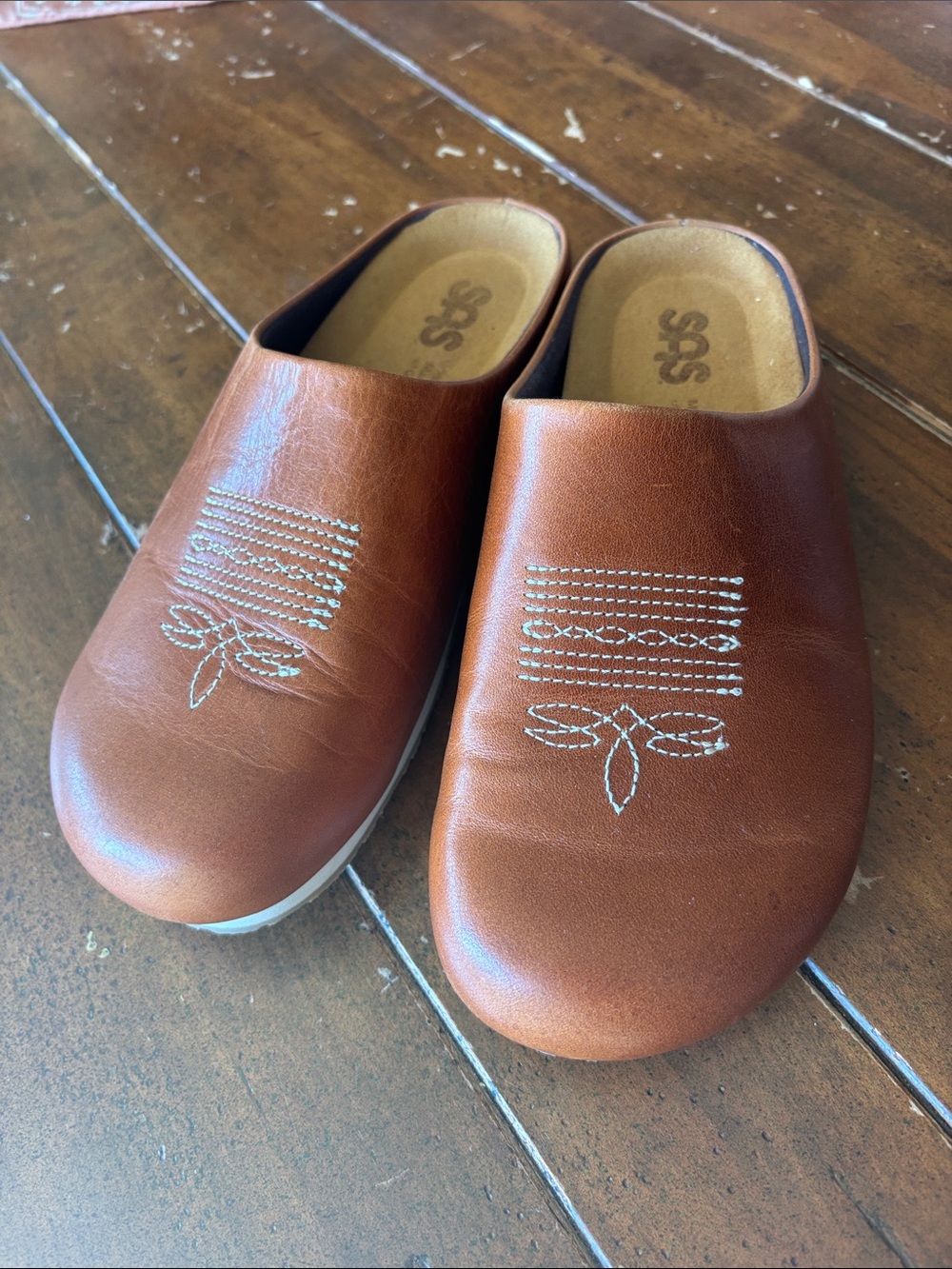 SAS Hinny Chestnut Brown Leather Slip On Mule Clog Casual Comfort Shoe Size 7